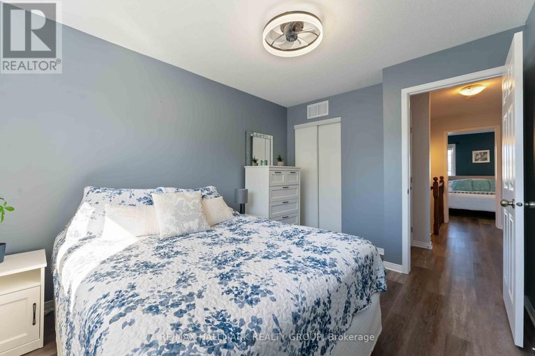 28985545/104-esterbrook-drive/mer-bleuebradley-estatesanderson-park/ottawa/ontario/K1W0A9_32