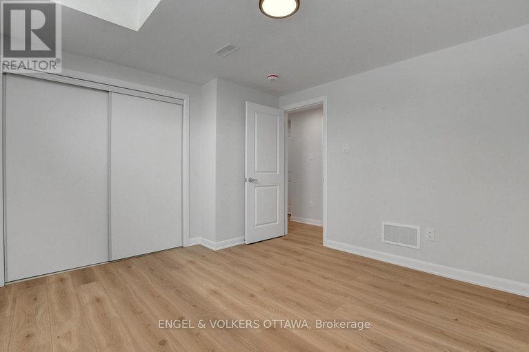 29432303/12-801-glenroy-gilbert-drive/strandherd/ottawa/ontario/K2J5R6_26