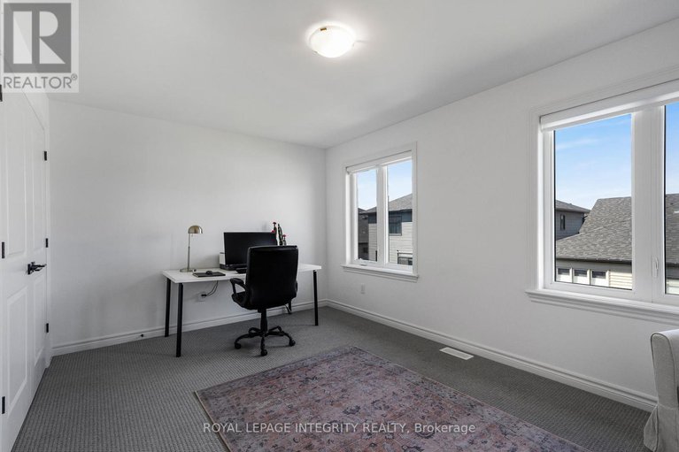 28914431/181-crevasse-road/mer-bleuebradley-estatesanderson-park/ottawa/ontario/K1W0H8_30