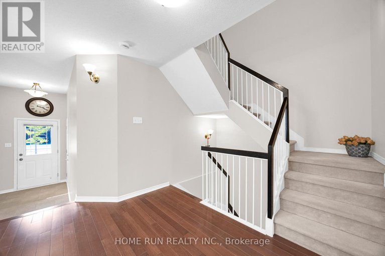 28879109/1629-henri-lauzon-street/chapel-hill/ottawa/ontario/K1C7R7_13