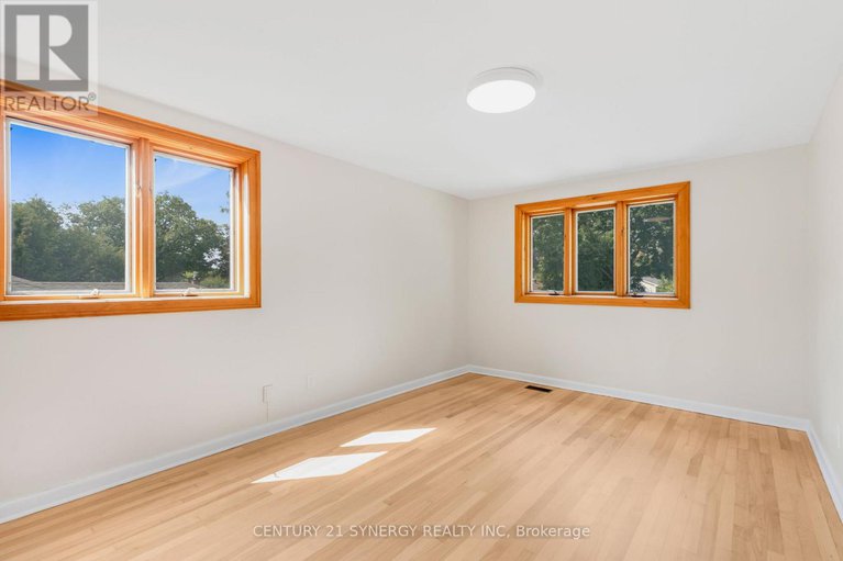 28847184/2170-berwick-avenue/bel-air-park/ottawa/ontario/K2C0Y3_19