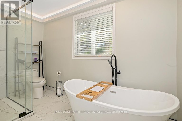 29613584/1565-lilac-lane/camelot/ottawa/ontario/K4C1C4_31