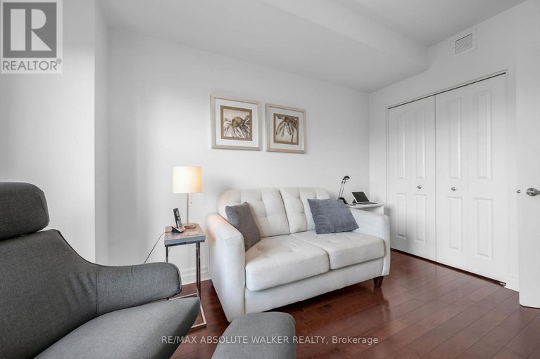 29258983/207-90-landry-street/vanier/ottawa/ontario/K1L0A9_21