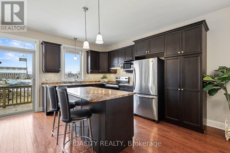 29514789/21-galens-way/kemptville/north-grenville/ontario/K0G1J0_11