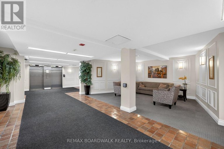 29543326/407-1356-meadowlands-drive-e/borden-farmstewart-farmcarleton-heightsparkwood-hills/ottawa/ontario/K2E6K6_19