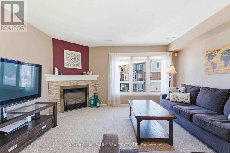 29461291/1660-locksley-lane/beaconwood/ottawa/ontario/K1J1B6_9