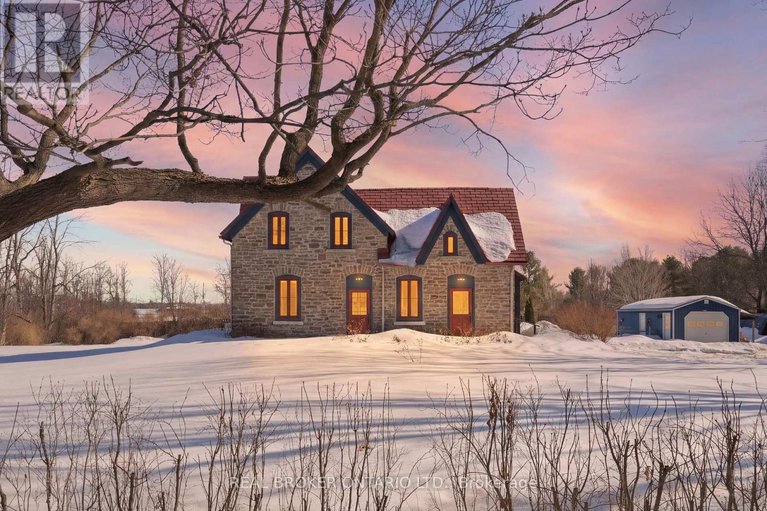 29433673/2090-beach-road/north-grenville-twp-kemptville-south/north-grenville/ontario/K0G1S0_2