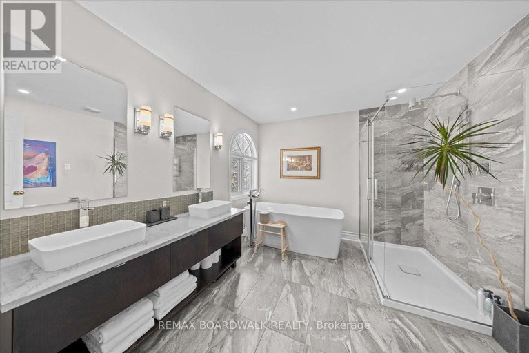 29312529/1367-talcy-crescent/fallingbrookridgemount/ottawa/ontario/K4A3C4_29