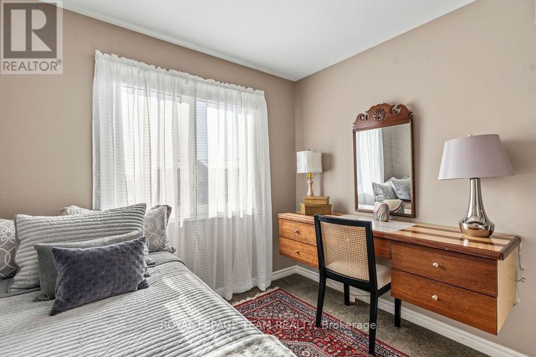 29379773/94-nutting-crescent/riverside-southgloucester-glen/ottawa/ontario/K4M0E2_42