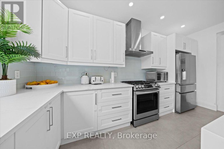 28431666/1357-mory-street/emerald-woodssawmill-creek/ottawa/ontario/K1T1C8_18