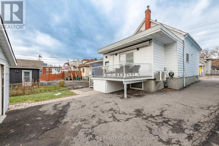 29381601/324-montfort-street/vanier/ottawa/ontario/K1L5N4_44