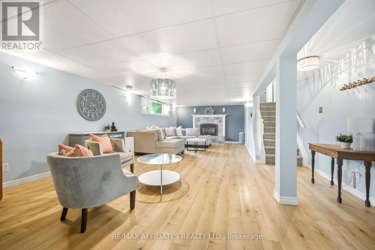 28977230/121-stamford-drive/drummond-n-elmsley-drummond-twp/drummondnorth-elmsley/ontario/K7H3C1_18
