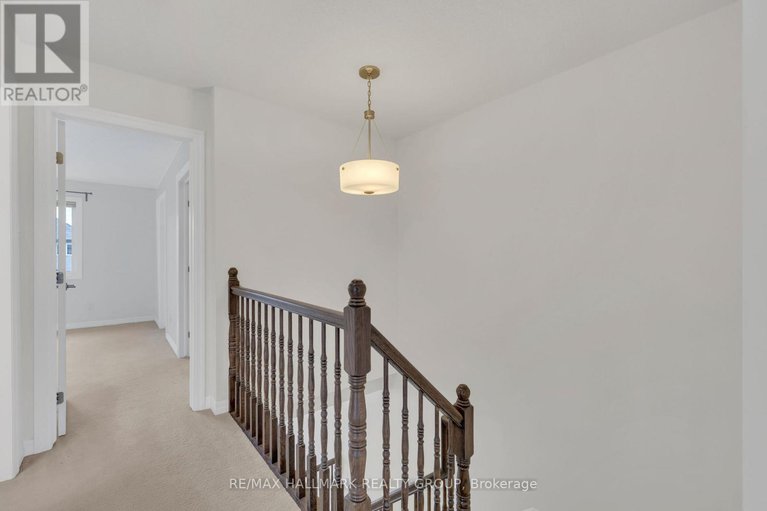 28420160/1022-cobble-hill-drive/cedargrovefraserdale/ottawa/ontario/K2J0J7_12