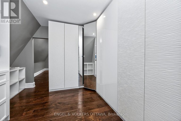 28640423/172-cartier-street-n/ottawa-centregolden-triangle/ottawa/ontario/K2P1K9_31