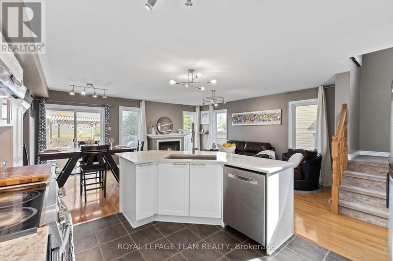 28633299/1879-arrowgrass-way/notting-hillsummerside/ottawa/ontario/K4A0C9_7