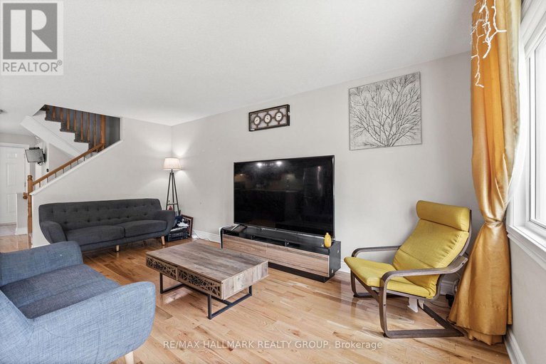 28887715/2309-marble-crescent/town-of-rockland/clarence-rockland/ontario/K4K0G9_18