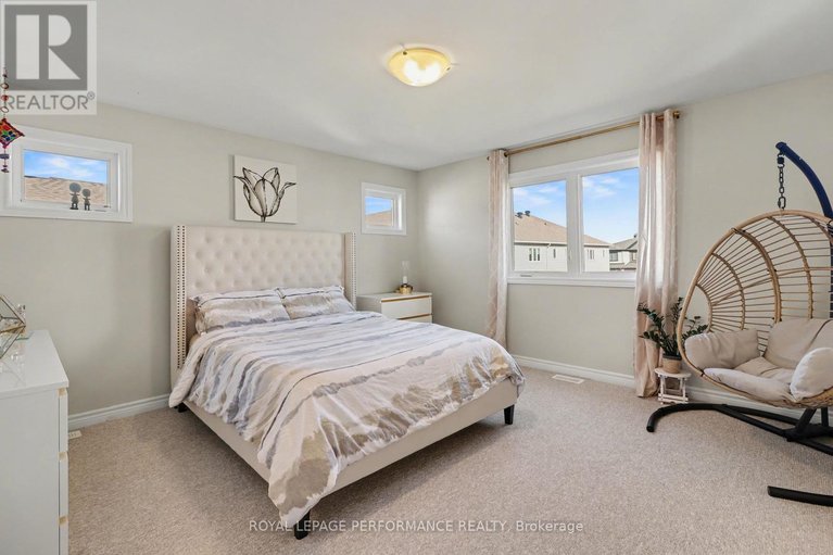 29652354/703-decoeur-drive/avalon-west/ottawa/ontario/K4A1H2_21