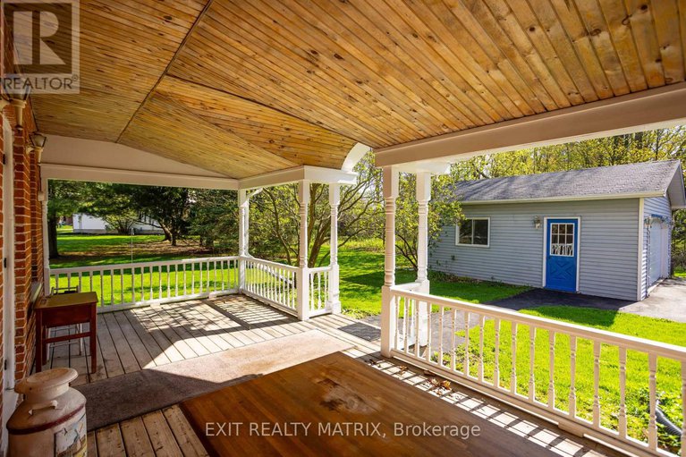 28439324/74-craig-street/village-of-russell/russell/ontario/K4R1A2_9
