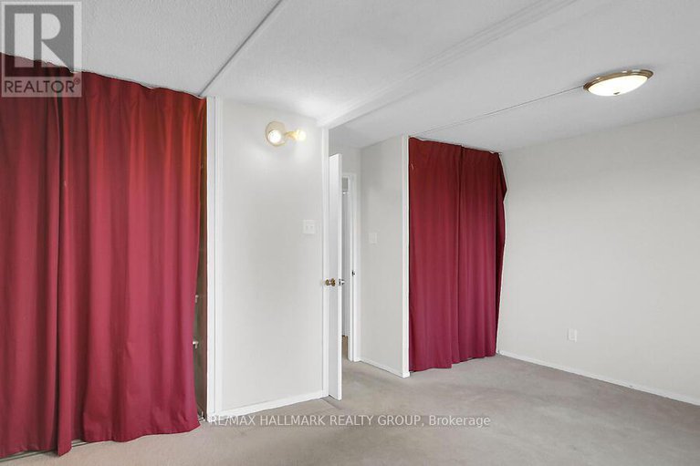 28849096/410-1081-ambleside-drive/woodroffe/ottawa/ontario/K2B8C8_6