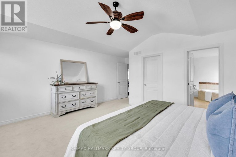 28526274/451-landswood-way/stittsville-south/ottawa/ontario/K2S0A4_28