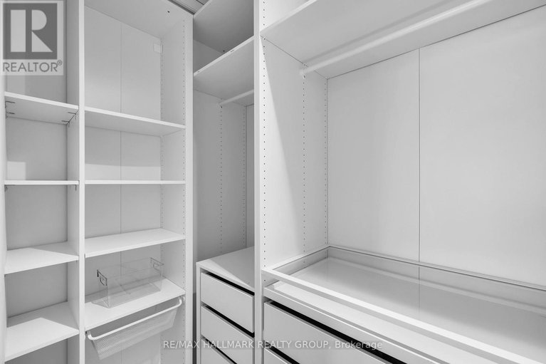 29635213/112-crevasse-road/mer-bleuebradley-estatesanderson-park/ottawa/ontario/K1W0P9_35