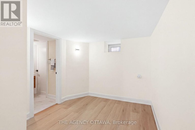 29525644/4667-albion-road-s/blossom-parkkemp-parkfindlay-creek/ottawa/ontario/K1X1A4_38