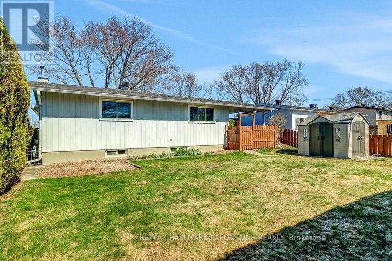 29444353/2443-ogilvie-road/beacon-hill-north/ottawa/ontario/K1J7N3_32