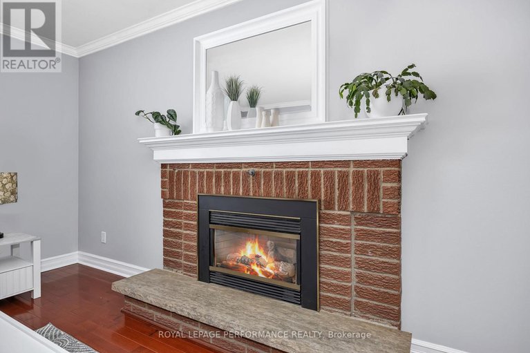 29305647/1310-prestone-drive/bilberry-creekqueenswood-heights/ottawa/ontario/K1E2Z6_16