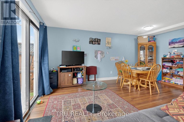 29689046/369-mockingbird-drive/chatelaine-village/ottawa/ontario/K1E2A6_6
