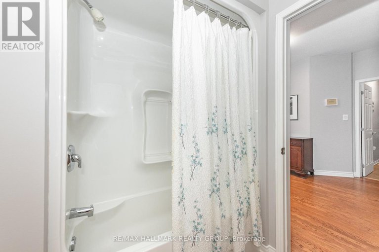 28584278/102-kelso-private/stonebridge/ottawa/ontario/K2J0L9_11