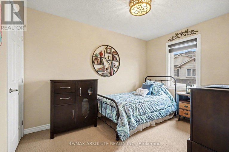 29631799/400-santa-anna-lane/stittsville-north/ottawa/ontario/K2S0M1_26