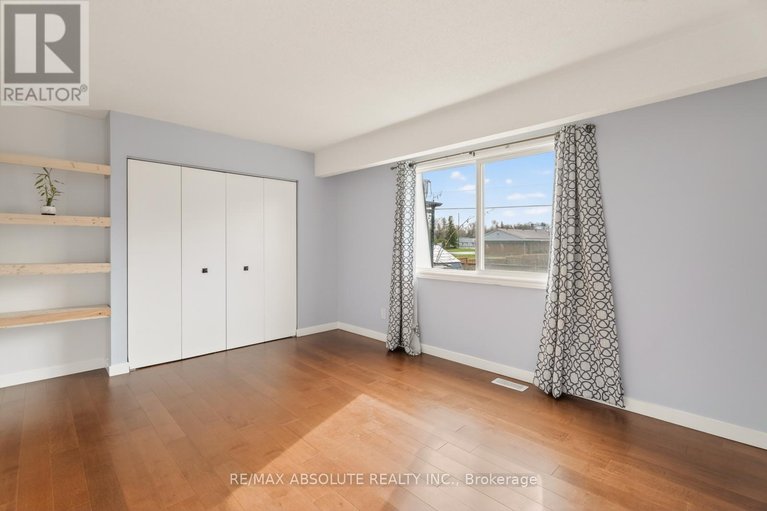 29644489/33-owlshead-road/munster/ottawa/ontario/K0A3P0_18