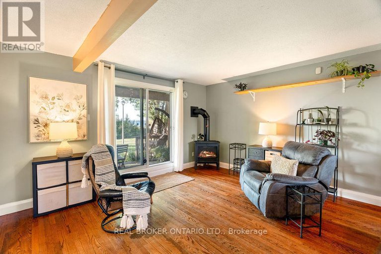 28929397/3-20-kempster-avenue/britannia/ottawa/ontario/K2B8B2_13