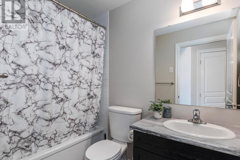 29555752/201-300-jatoba-private/emerald-meadowstrailwest/ottawa/ontario/K2V0E7_24