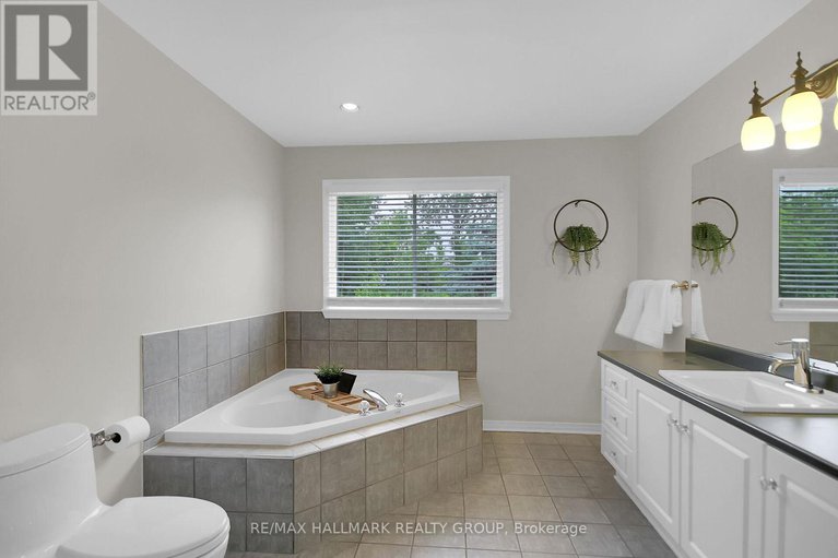 28509443/31-kyle-avenue/stittsville-central/ottawa/ontario/K2S1G9_25