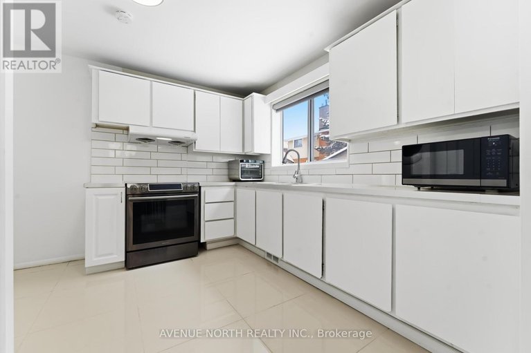 29387257/923-pinecrest-road/queensway-terrace-north/ottawa/ontario/K2B6B1_11