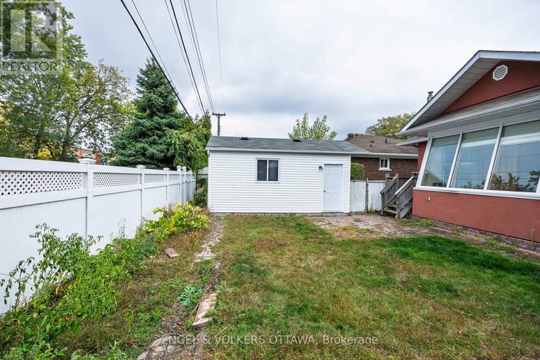 28908569/723-halstead-street/elmvale-acres/ottawa/ontario/K1G1M5_37