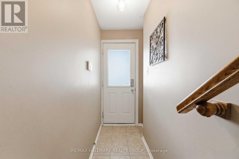 29677267/1660-locksley-lane/beaconwood/ottawa/ontario/K1J1B6_5