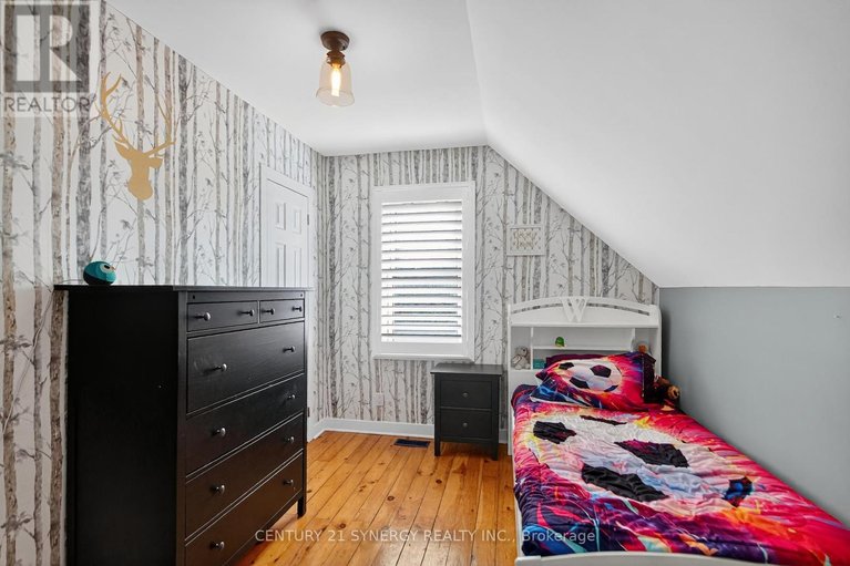 29587854/103-queen-charlotte-street/richmond/ottawa/ontario/K0A2Z0_21