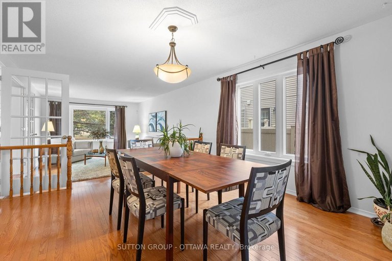 29615591/540-des-conifers-crescent/fallingbrookgardenway-south/ottawa/ontario/K4A3E2_5