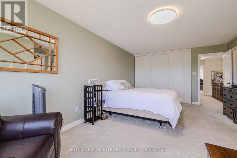 28738555/218-catamount-court/emerald-meadowstrailwest/ottawa/ontario/K2M0A9_34