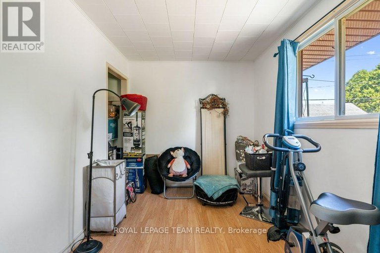 28770309/24-beach-avenue/iroquois/south-dundas/ontario/K0E1K0_17
