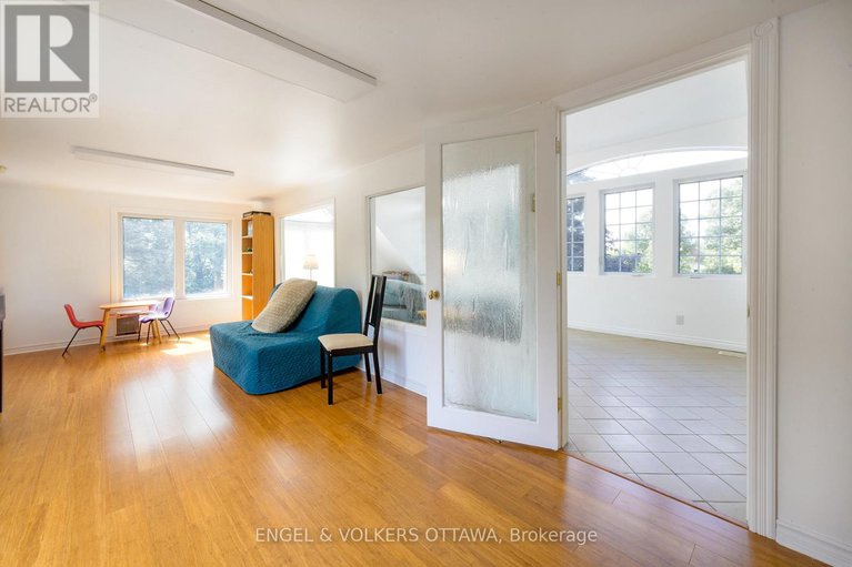 28821513/6258-richmond-road/south-of-fallowfield-road/ottawa/ontario/K0A2Z0_33