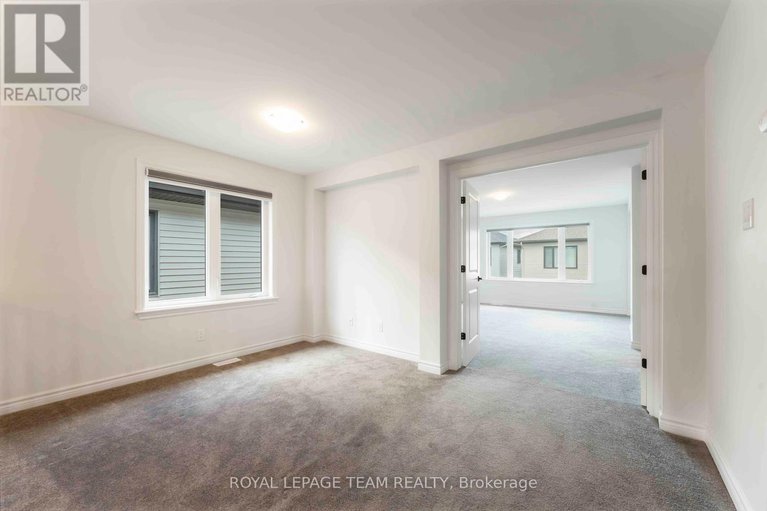 28647828/1010-brian-good-avenue/riverside-southgloucester-glen/ottawa/ontario/K4M0R3_27