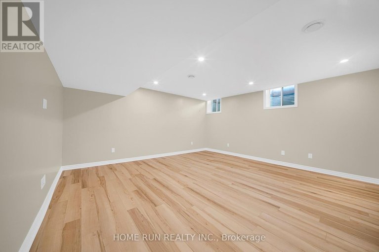 29593608/284-par-la-ville-circle/stittsville-north/ottawa/ontario/K2S0M4_27