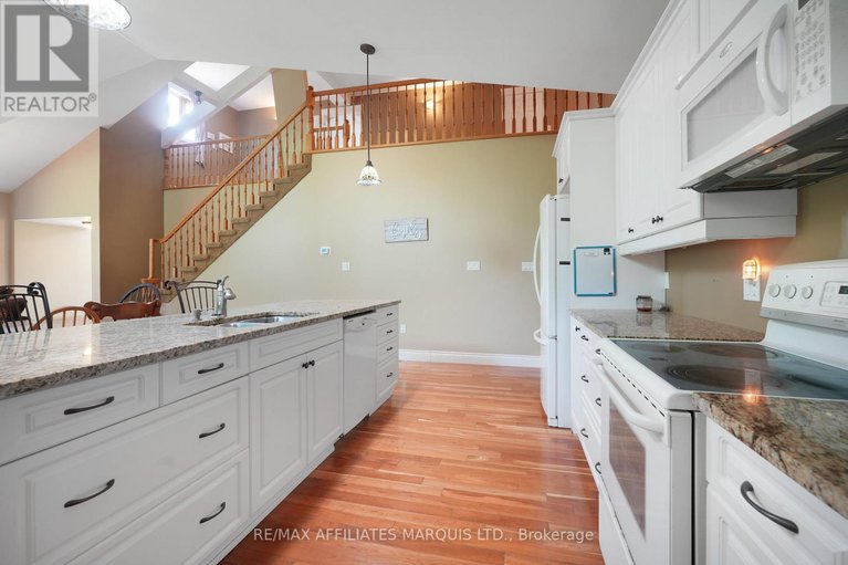 28455162/18467-andre-avenue/south-glengarry-charlottenburgh-twp/south-glengarry/ontario/K0C1S0_35