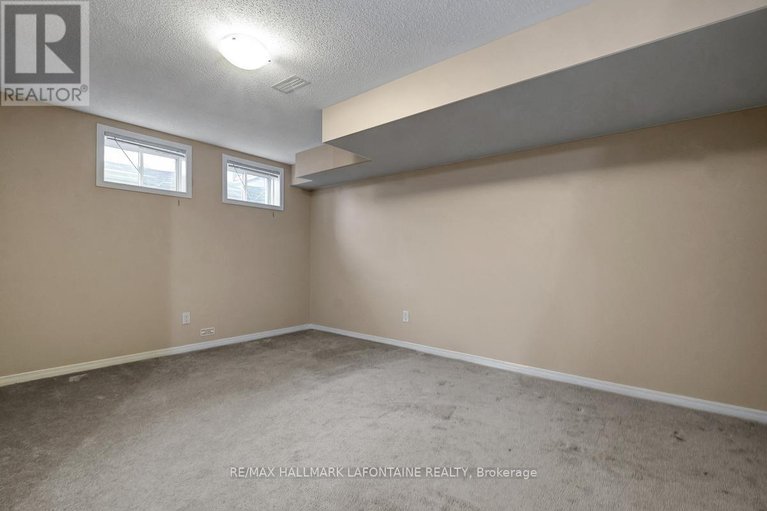 29501569/381-sweetflag-street/longfields/ottawa/ontario/K2J5Y7_35