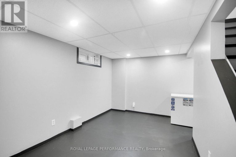 28901936/360-woodfield-drive/tanglewood/ottawa/ontario/K2G3W9_26