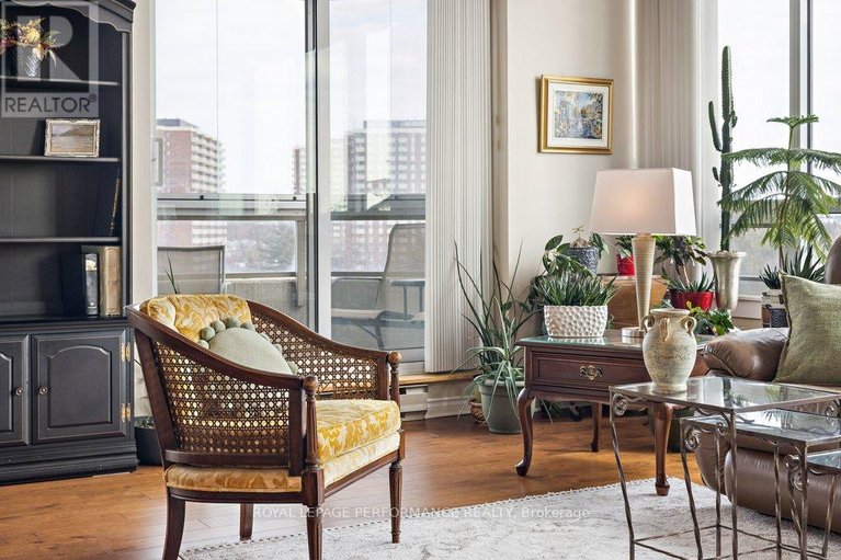 29469327/905-1480-riverside-drive/riverview-park/ottawa/ontario/K1G5H2_8