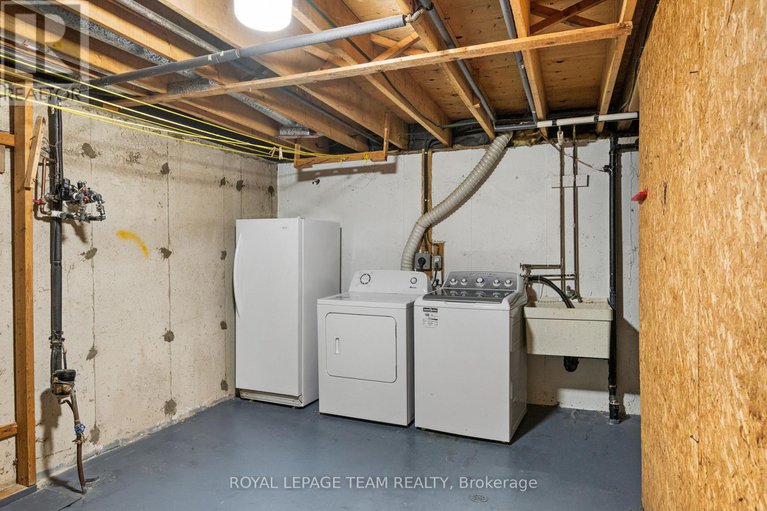 29339810/47-kidgrove-gardens/tanglewood/ottawa/ontario/K2G3W7_35